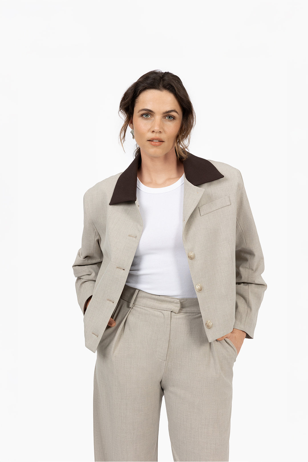 THE DAPHNE JACKET BEIGE