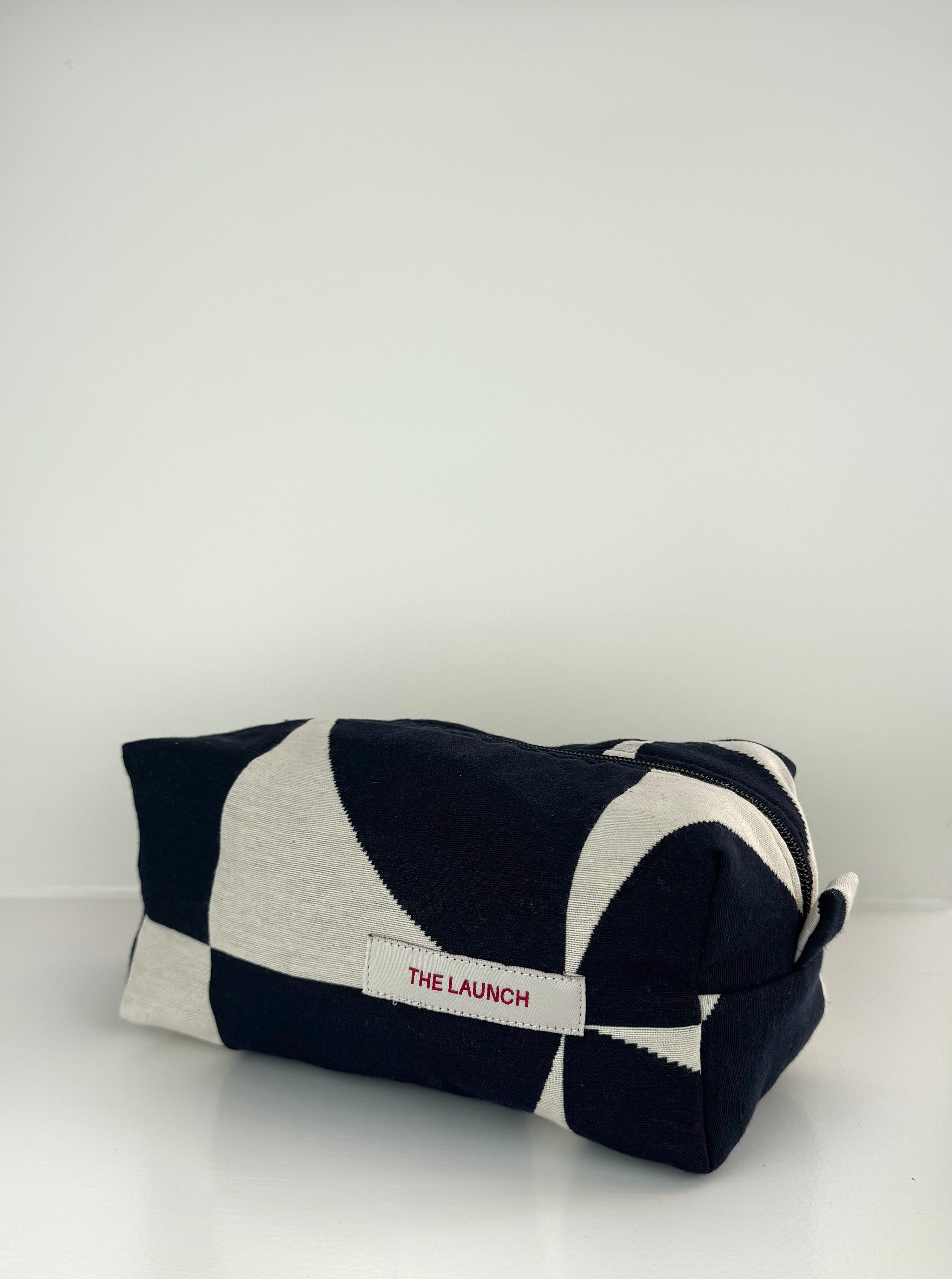 THE MAKE-UP BAG NAVY
