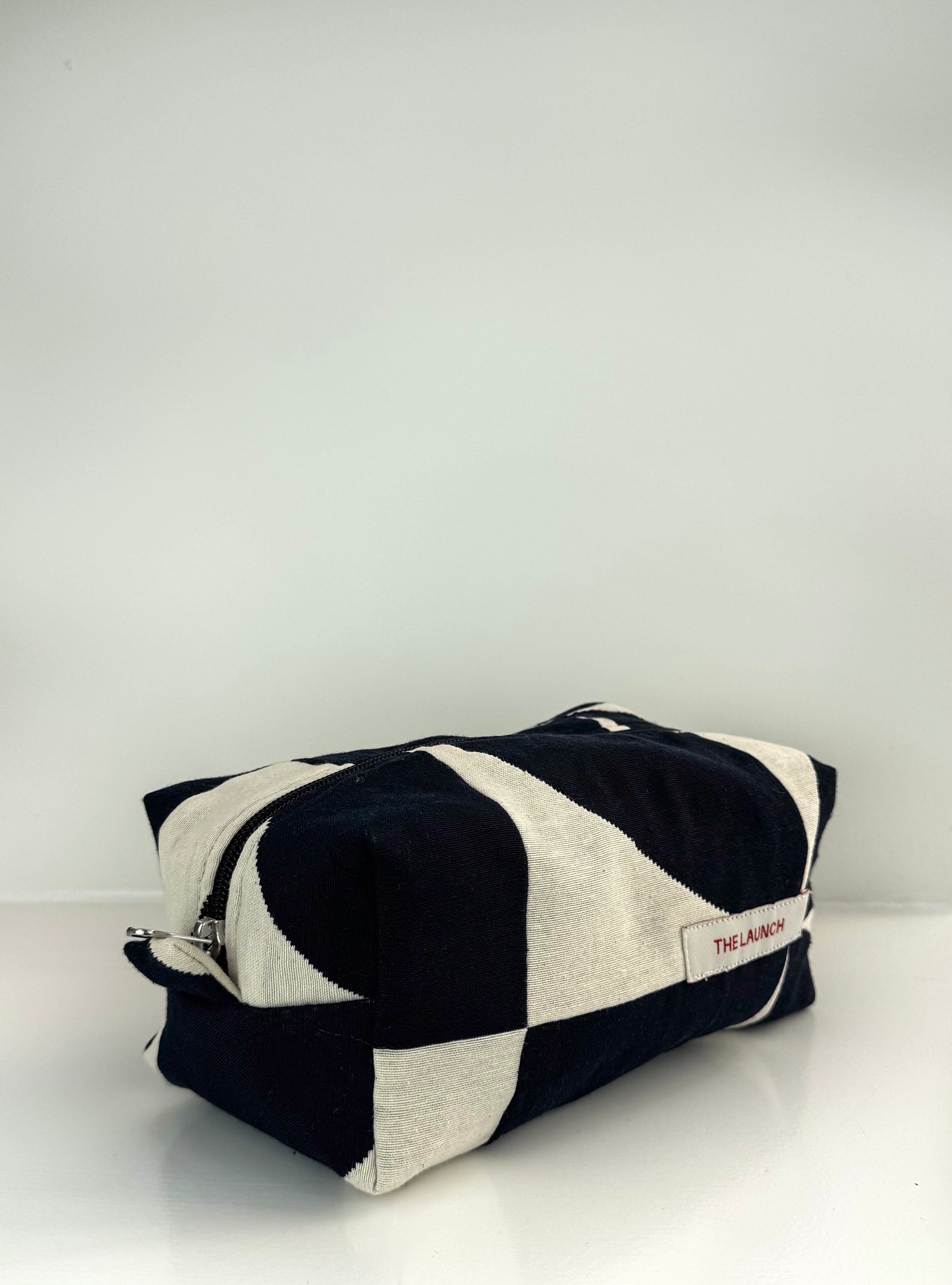 THE MAKE-UP BAG NAVY