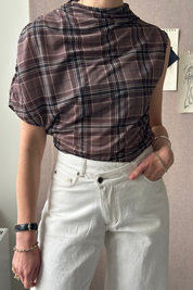 THE LOLA TOP BROWN CHECK