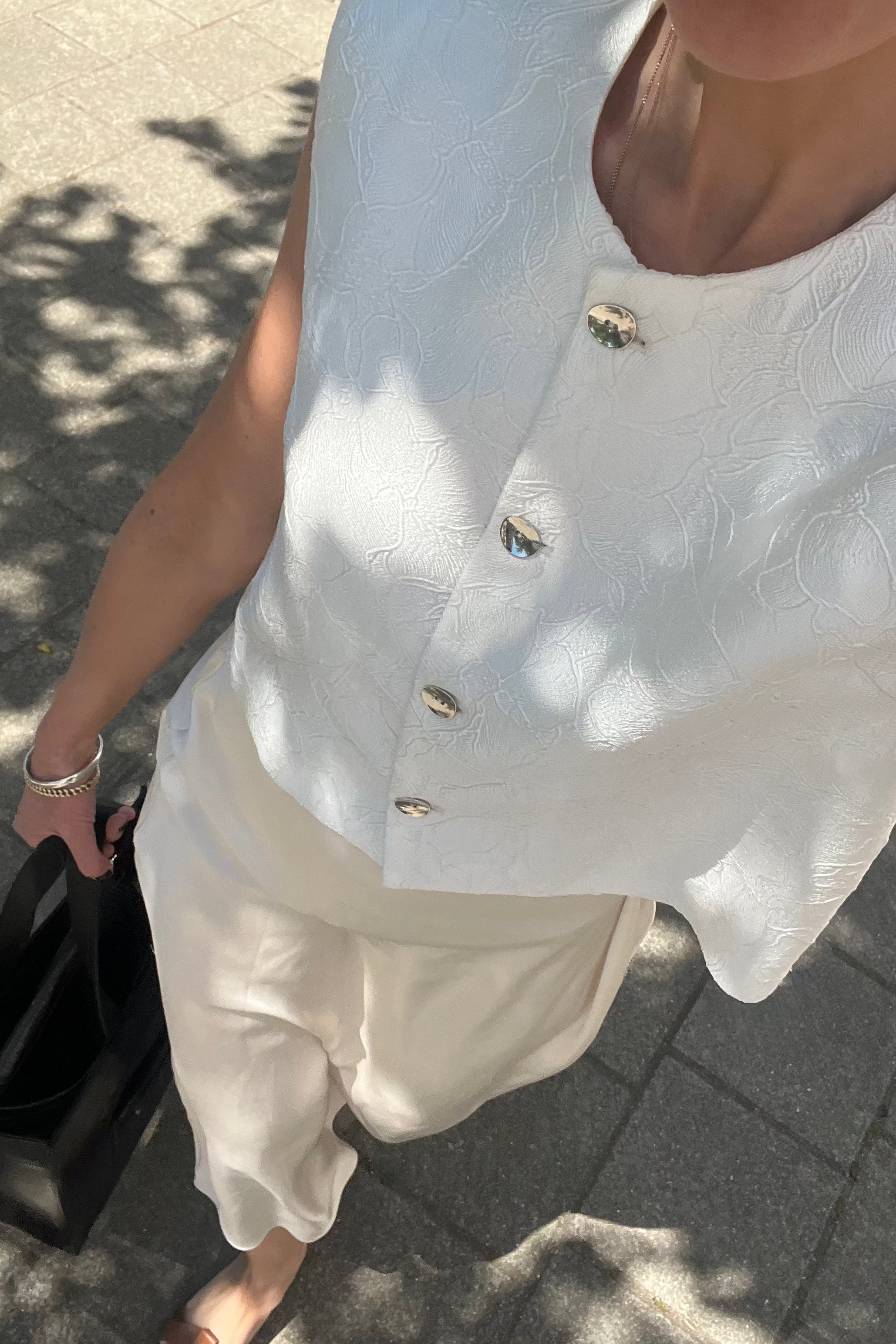 THE LEYA GILET
