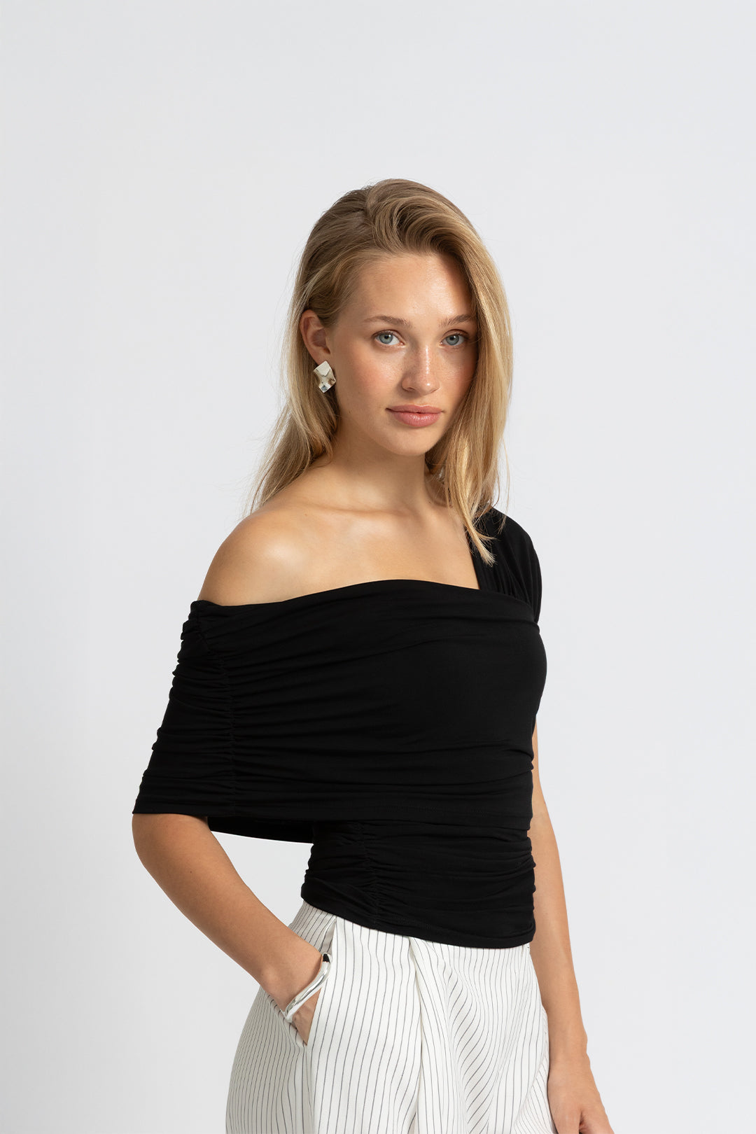 THE FENNA TOP BLACK