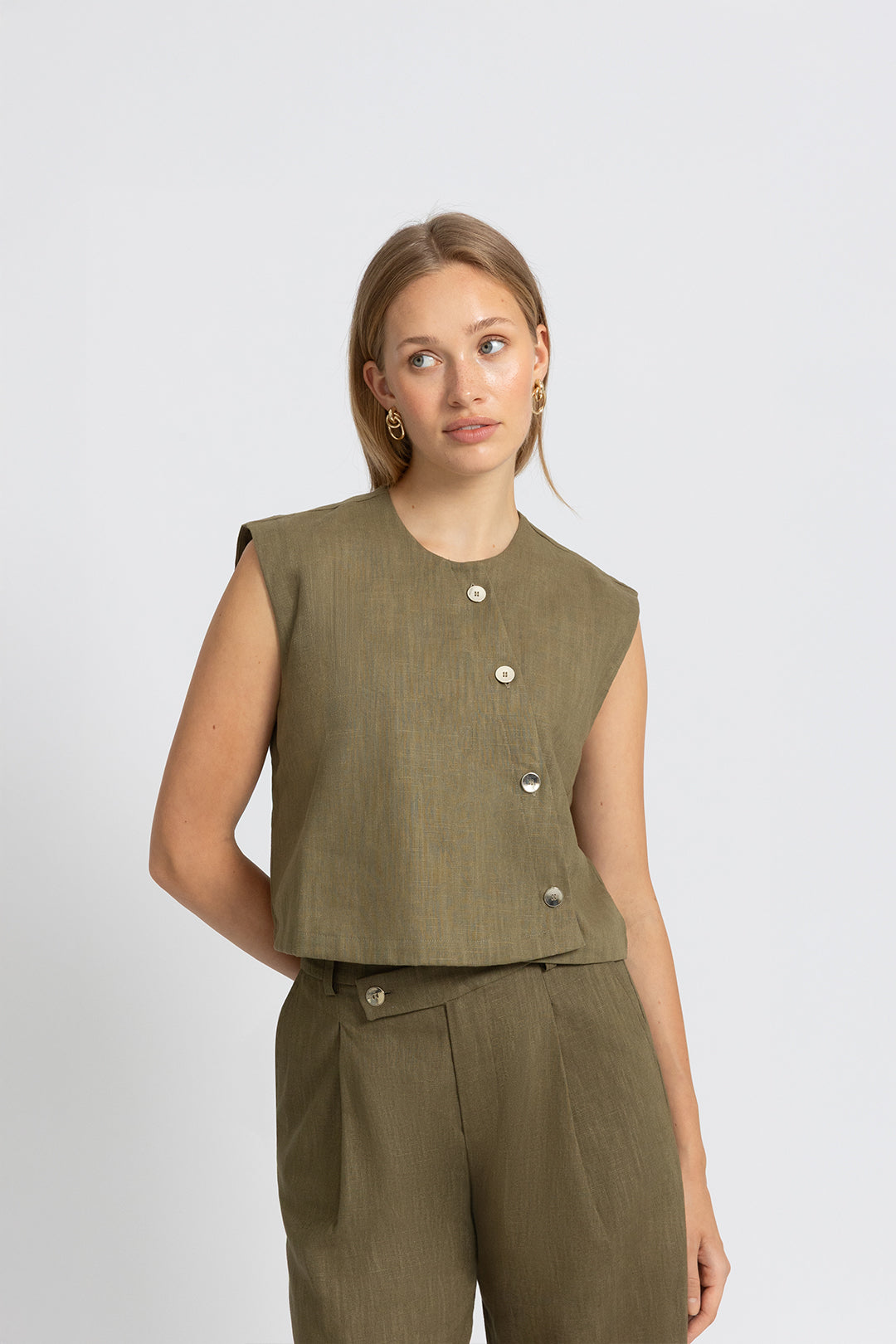 THE CATO GILET KHAKI