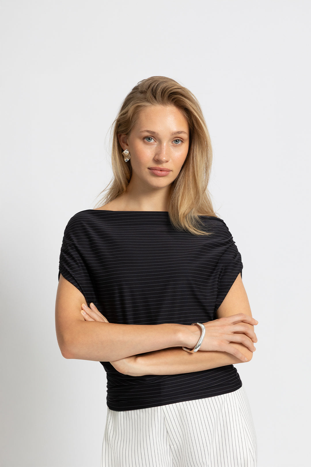 THE BELLA TOP BLACK STRIPE