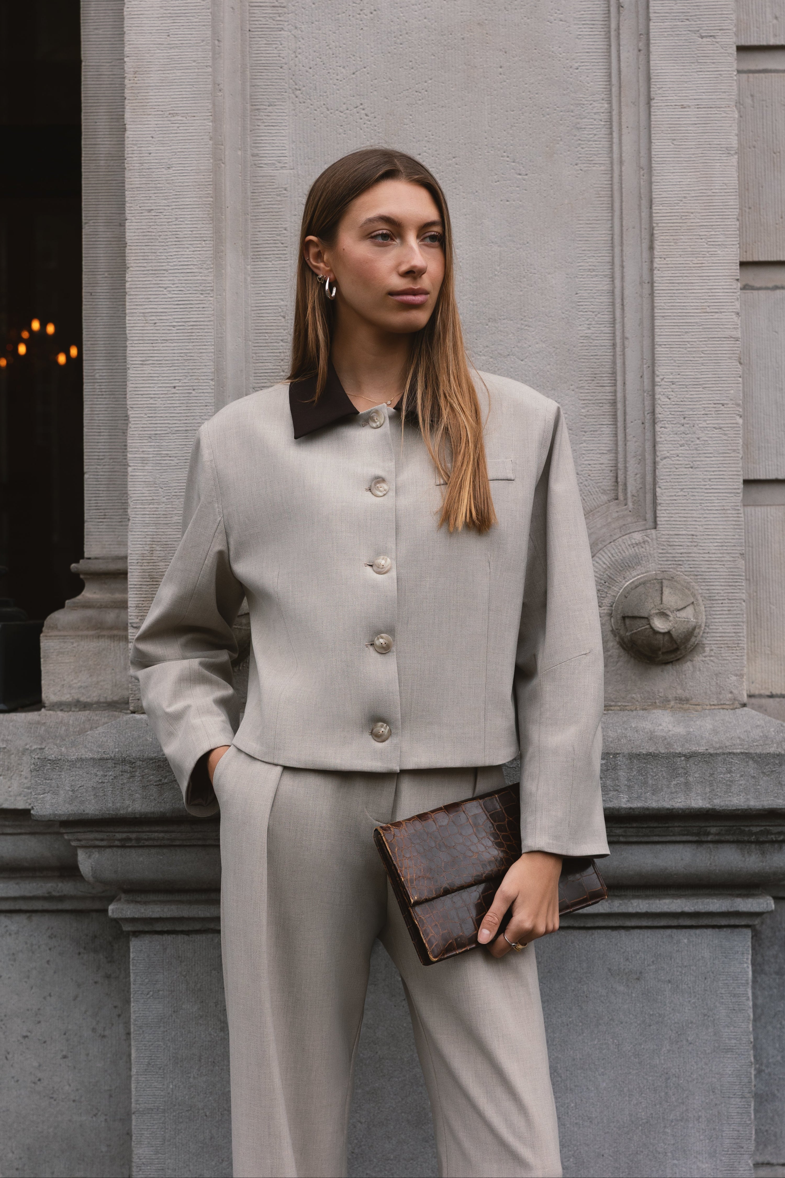 THE DAPHNE JACKET BEIGE