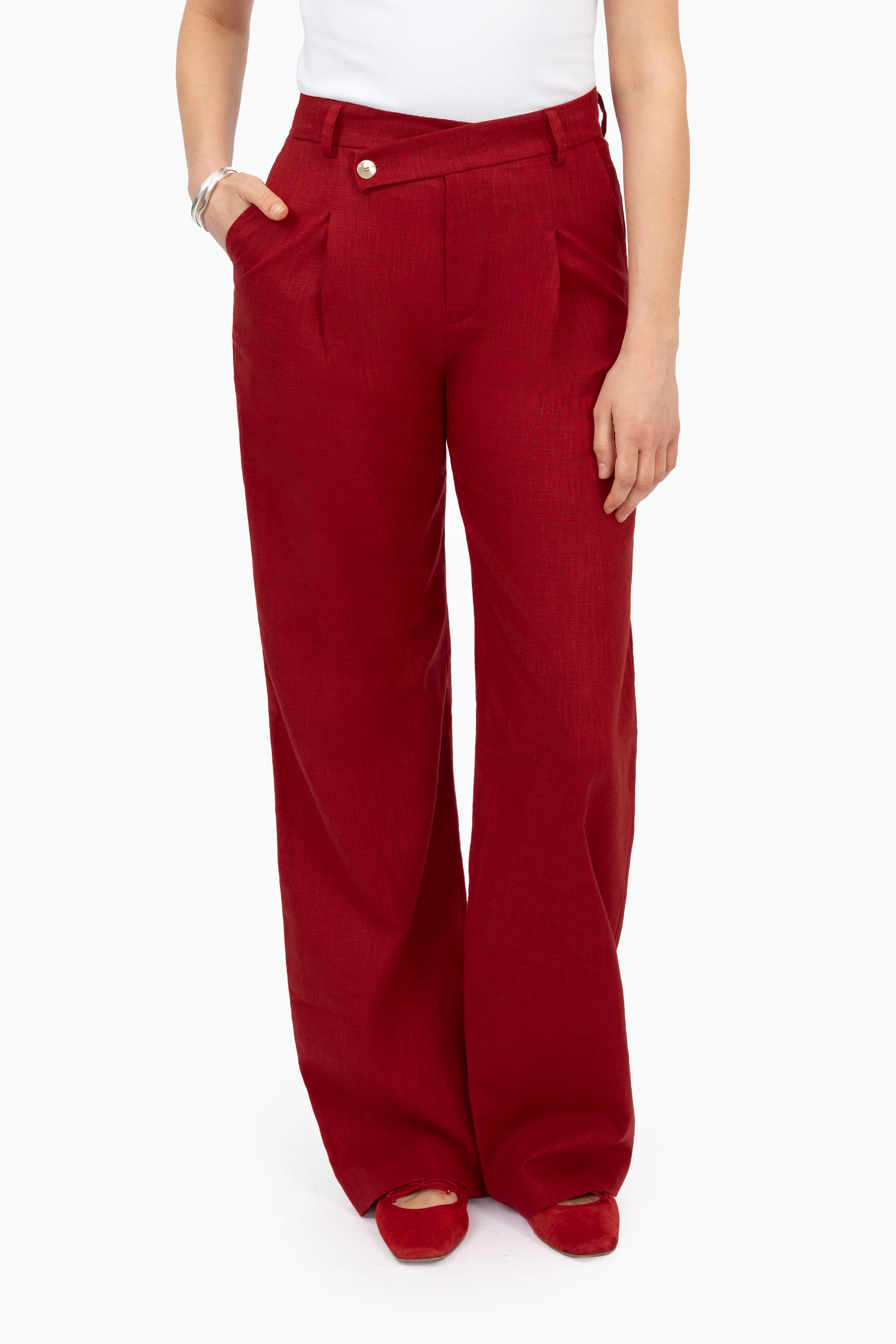 THE CATO PANTS RED