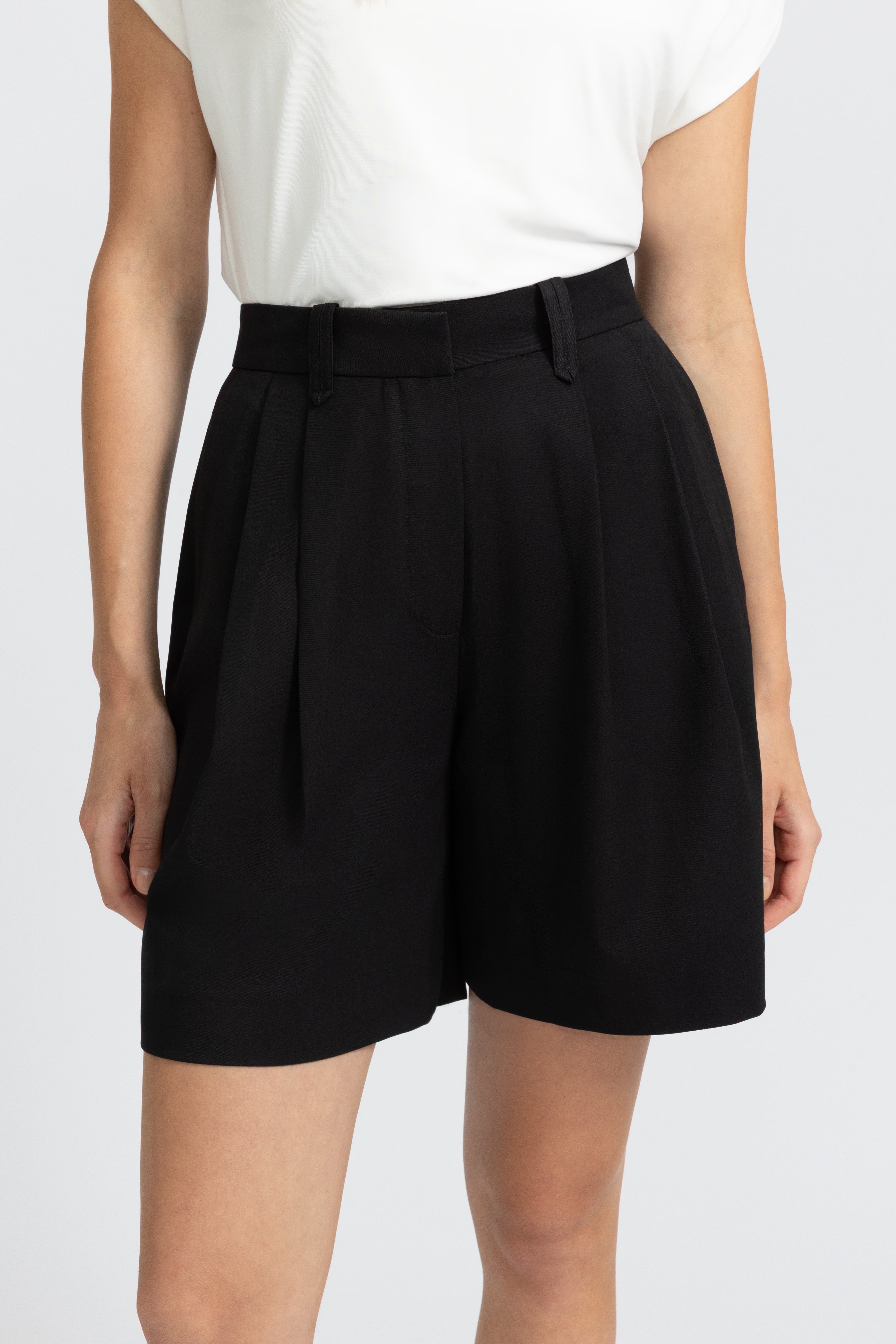 THE JESSI SHORTS BLACK