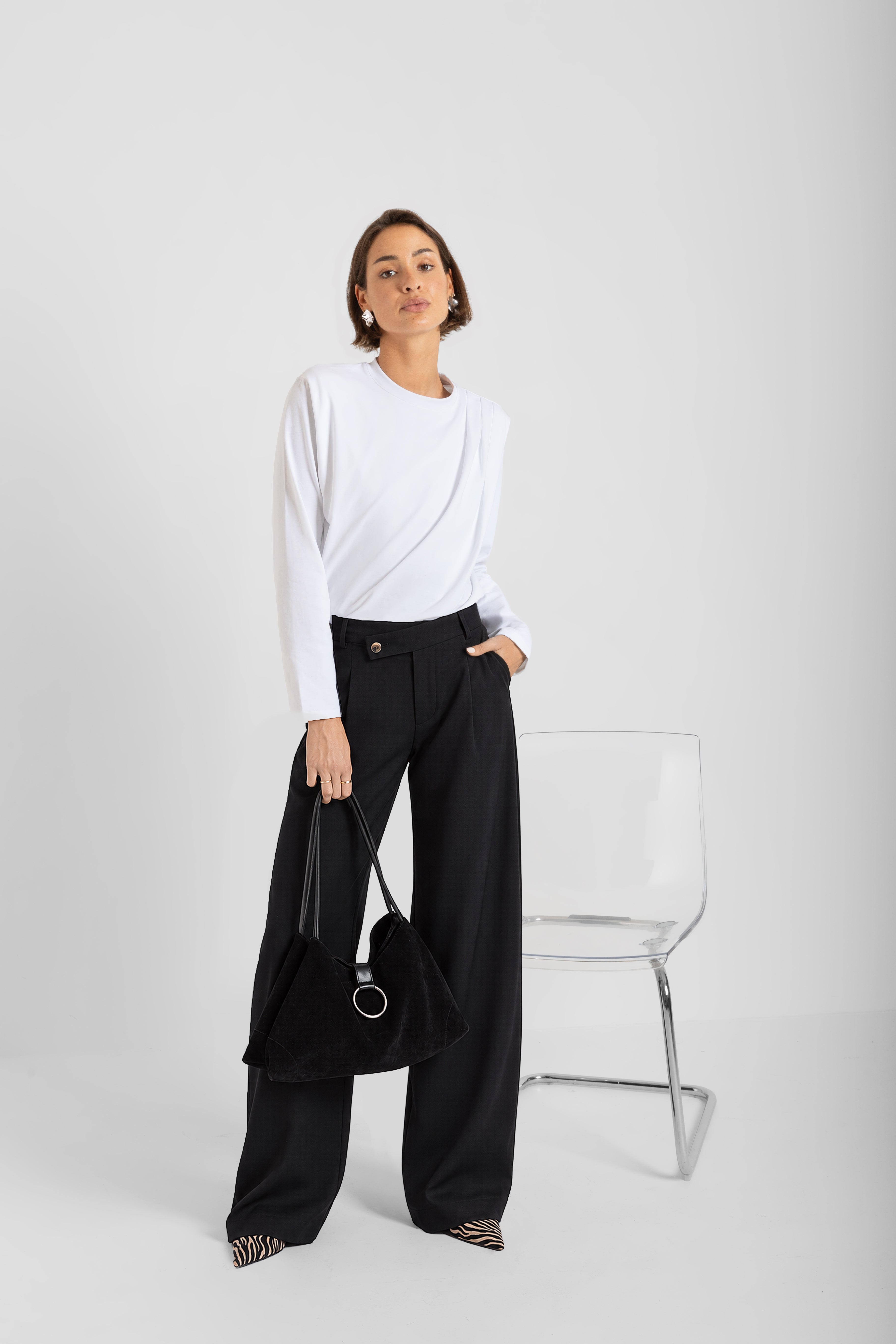 THE VITAA TEE WHITE