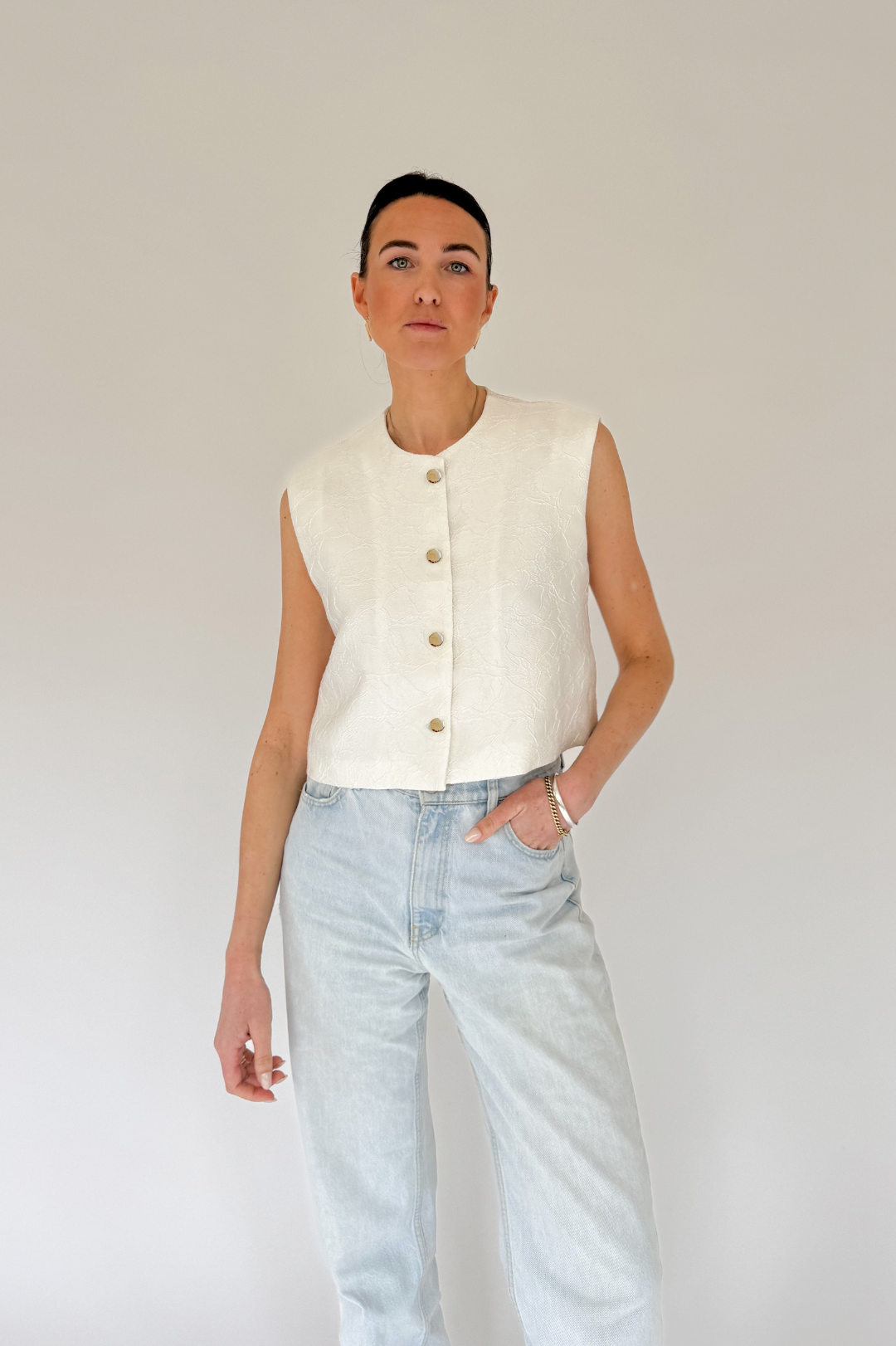 THE LEYA GILET